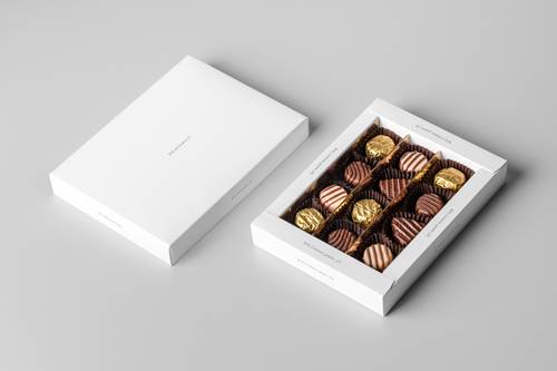 巧克力包装盒PS样机模板 - PNG派