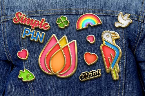 珐琅徽章胸针PS样机模板 - PNG派