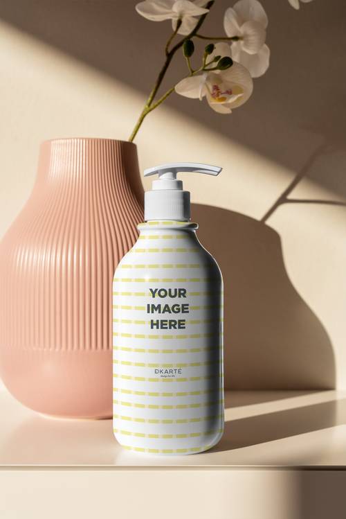 带场景化妆品护手霜精华乳液全套包装瓶子PS样机模板 - PNG派