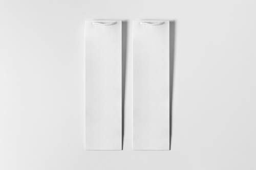 单瓶葡萄酒瓶和手提袋PS样机模板 - PNG派