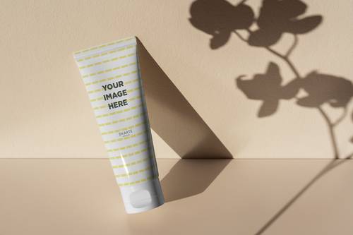 带场景化妆品护手霜精华乳液全套包装瓶子PS样机模板 - PNG派