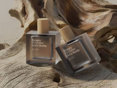 带场景玻璃香水瓶PS样机模板 - PNG派