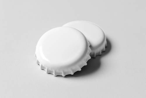 透明玻璃瓶饮料啤酒包装PS样机模板 - PNG派