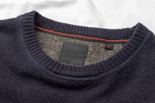 服装标签吊牌PS样机模板 - PNG派