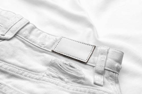 服装标签吊牌PS样机模板 - PNG派