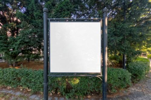 户外广告牌PS样机模板 - PNG派