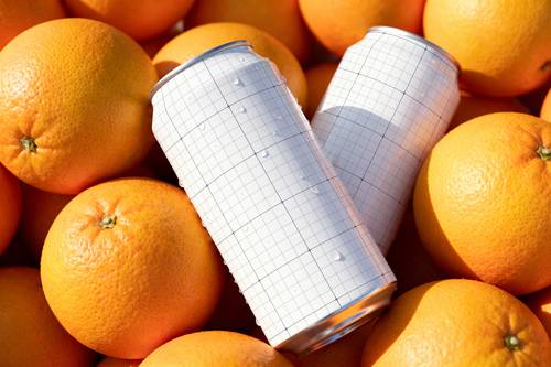 橙子堆易拉罐饮料包装瓶PS样机模板 - PNG派