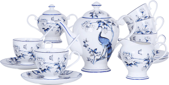 一套瓷器茶具、蓝白瓷 - PNG派
