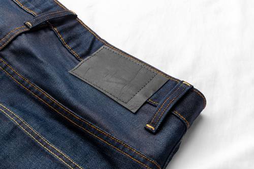 服装标签吊牌PS样机模板 - PNG派