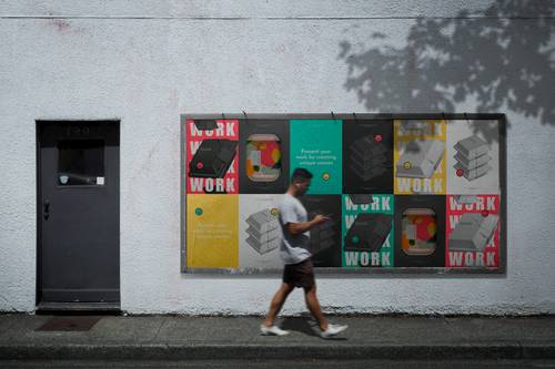 潮流户外街头广告牌灯箱PS样机模板 - PNG派