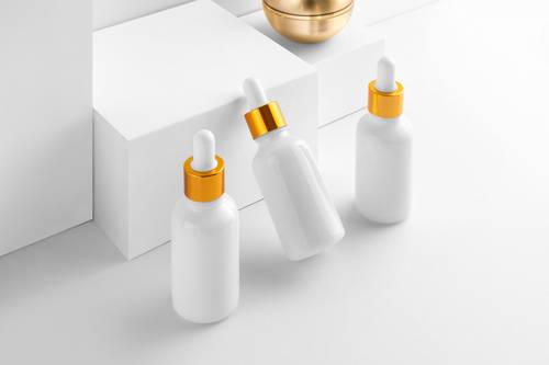 高端美妆护肤包装组合展示PS样机模板 - PNG派