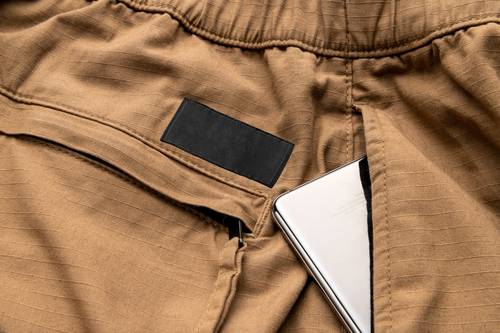 服装标签吊牌PS样机模板 - PNG派