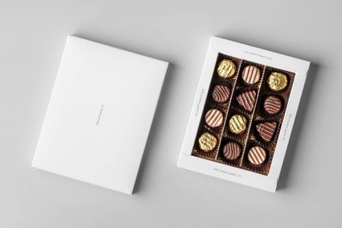 巧克力包装盒PS样机模板 - PNG派