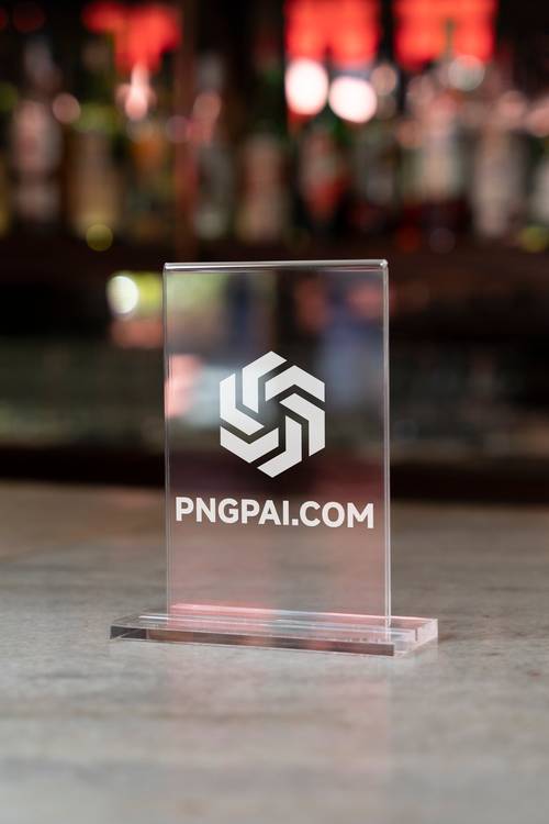 透明亚克力立牌桌牌PS样机模板 - PNG派