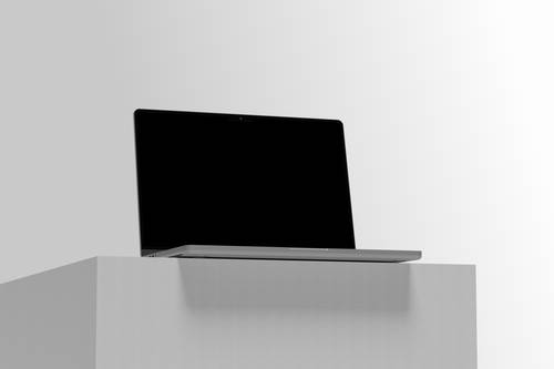 笔记本电脑PS样机模板 - PNG派