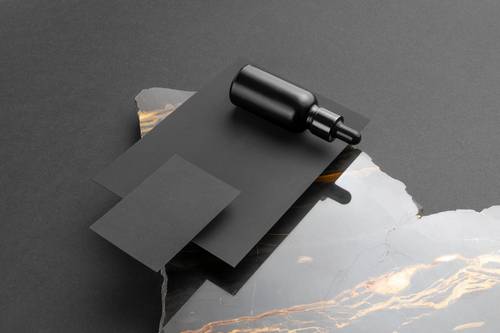 高端暗黑系化妆品VI样机组合展示PS模板 - PNG派