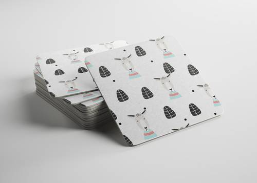 不同样式杯垫PS样机模板 - PNG派