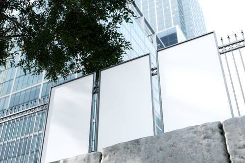 户外广告牌PS样机模板 - PNG派