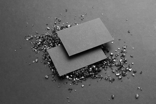 高端暗黑系化妆品VI样机组合展示PS模板 - PNG派