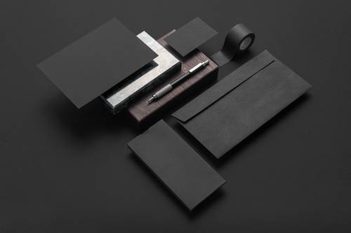 黑色系品牌VI样机展示PS模板 - PNG派