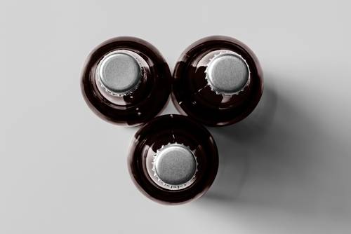 黑啤包装PS样机模板 - PNG派