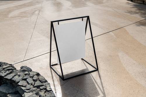 城市路边街道广告牌PS样机模板 - PNG派